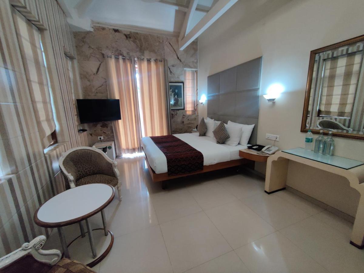 Capital Hotel مومباي المظهر الخارجي الصورة