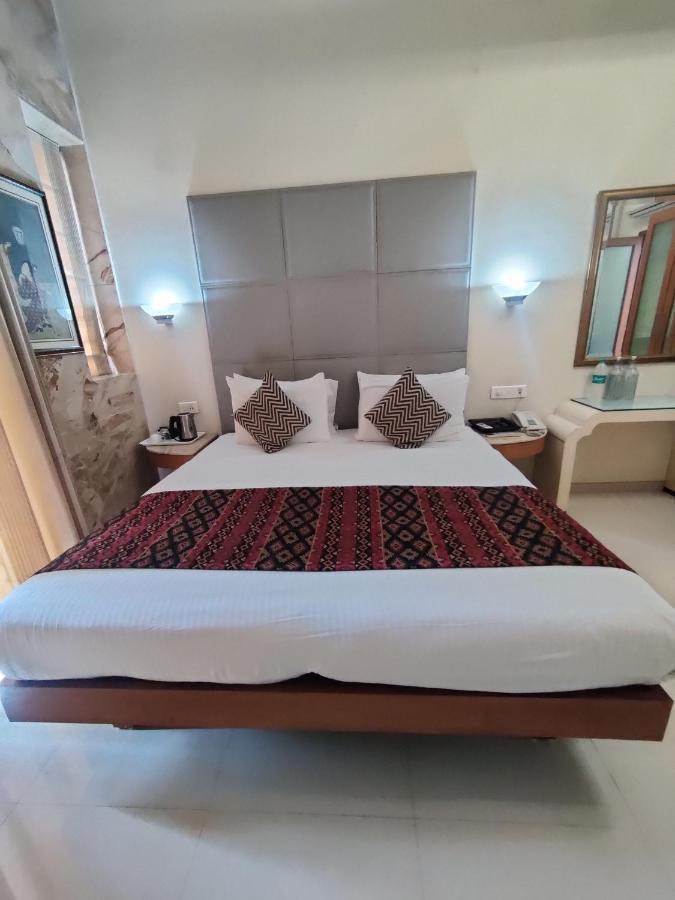 Capital Hotel مومباي المظهر الخارجي الصورة