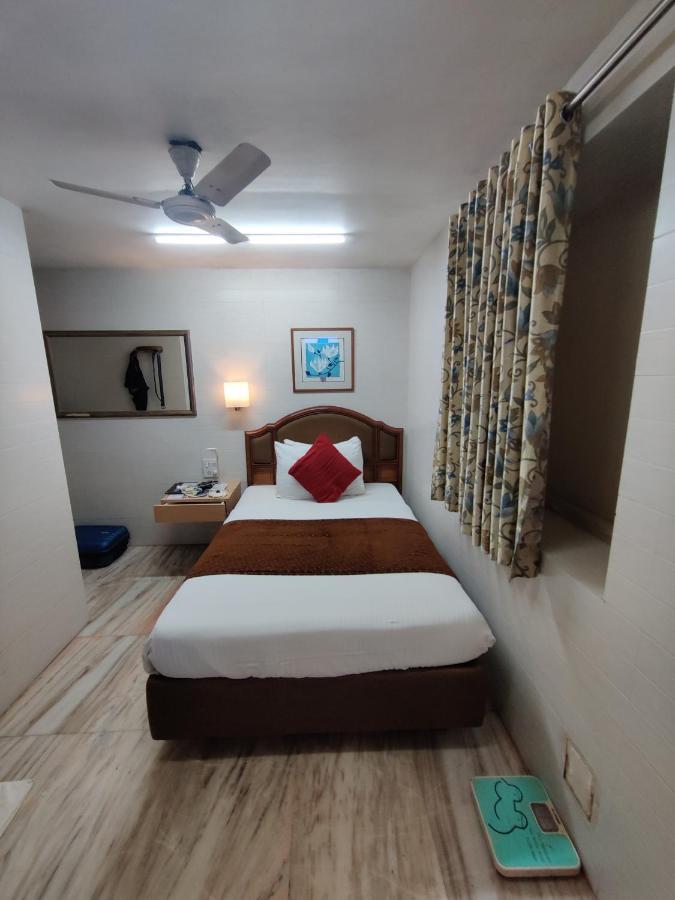 Capital Hotel مومباي المظهر الخارجي الصورة