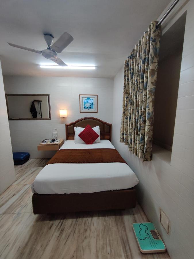 Capital Hotel مومباي المظهر الخارجي الصورة